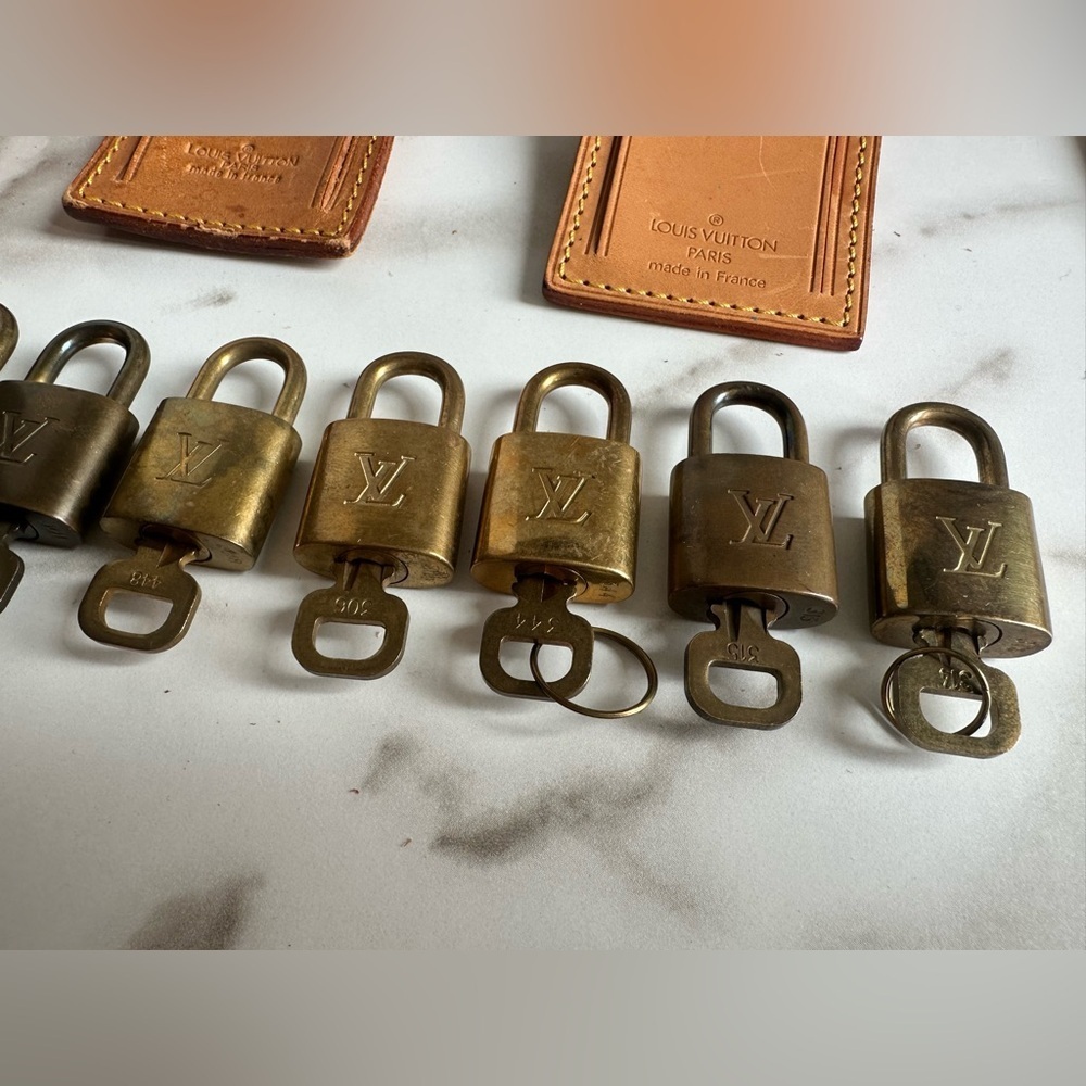 Authentic Bundle Louis Vuitton Key Bundle Set Of … - image 6